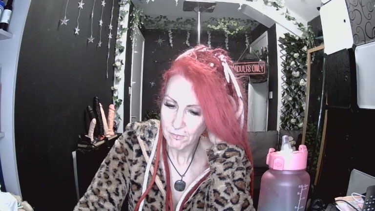 SkySparks's Streamate show and profile