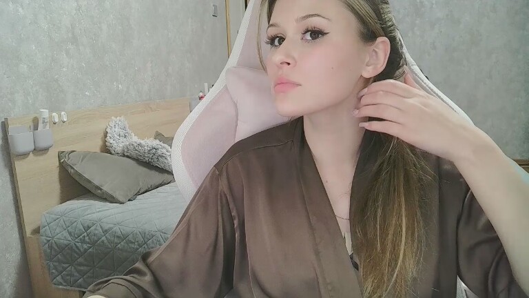 AngeLinA199's Streamate show and profile