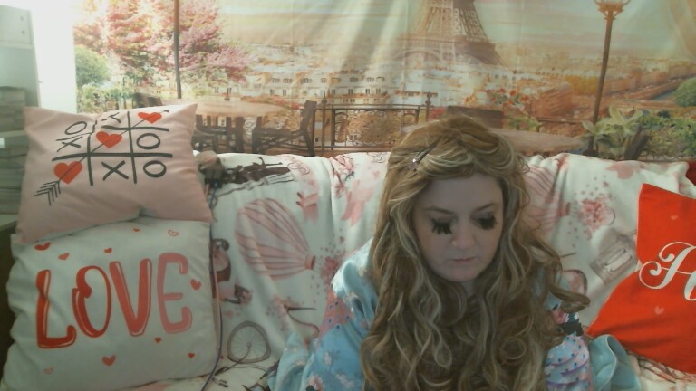 lovehollyann's Streamate show and profile