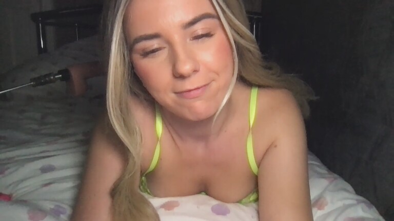 Bella808's Streamate show and profile