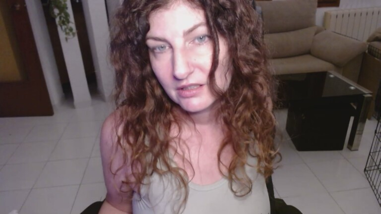 SabrinaDeep's Streamate show and profile